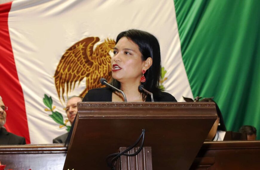 Bedolla le cumple a Michoacán, afirma Erendira Isauro al contestar al Quinto Informe de Gobierno