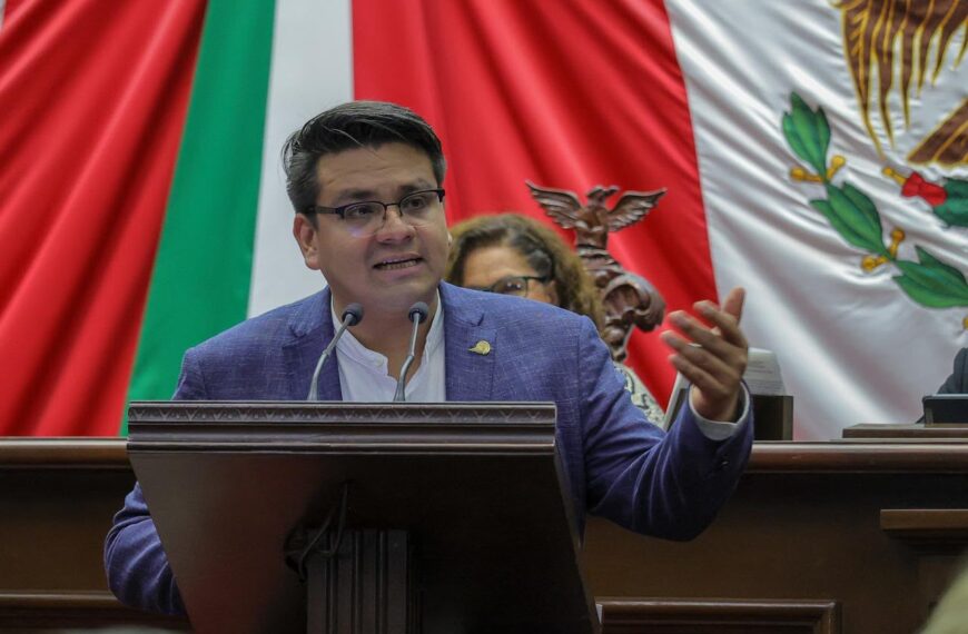 El diputado Toño Carreño presentó su segundo informe de actividades legislativas