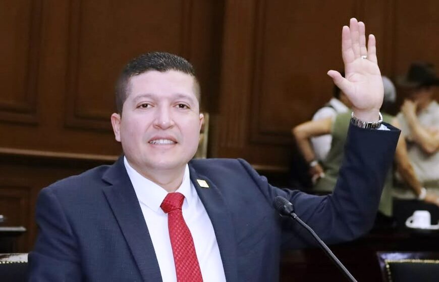 Con reformas a leyes en materia de seguridad se combate la extorsión, trata de personas y la clonación de vehículos de corporaciones de seguridad pública