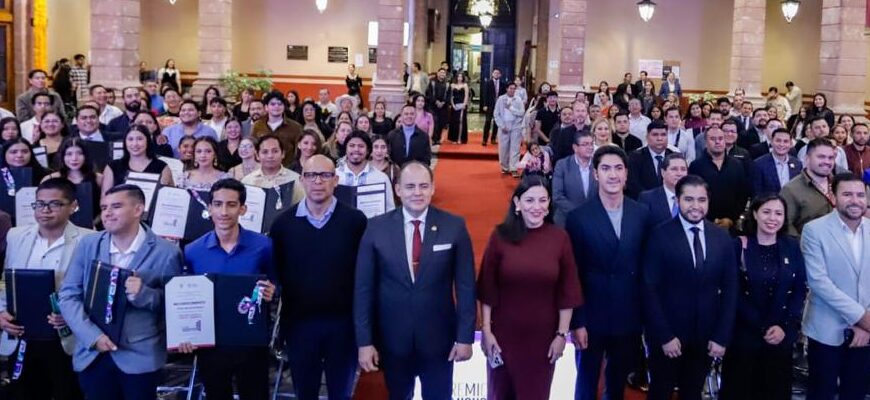 Congreso del Estado reconoce el aporte a la sociedad de las juventudes michoacanas