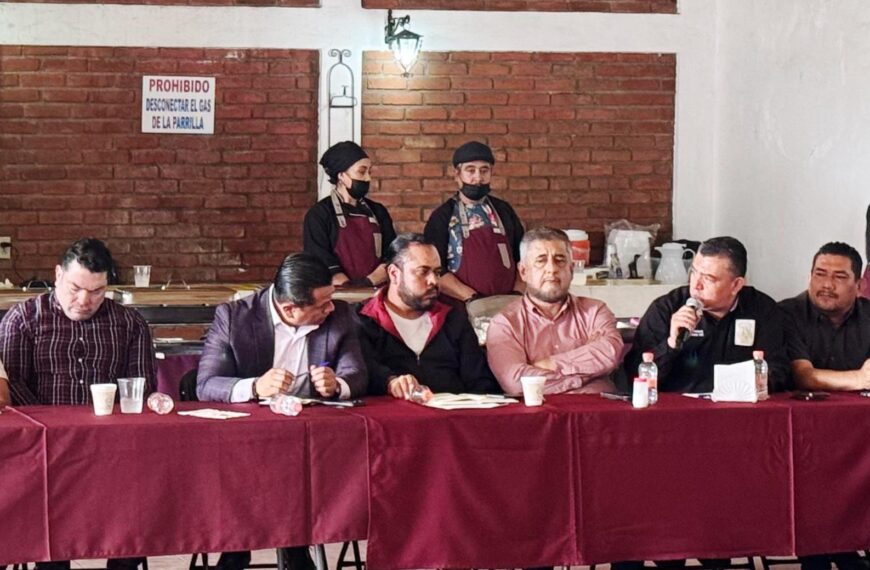 Histórico; organizaciones sociales, civiles y sindicales anuncian respaldo total a Carlos Torres Piña como coordinador en Michoacán
