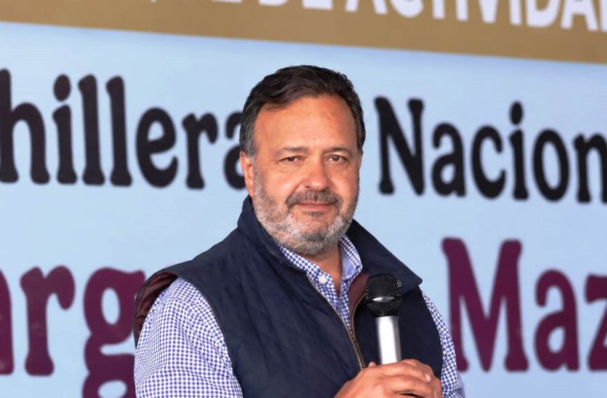 Más educación cerca de nuestros jóvenes, es más futuro para Pátzcuaro: Julio Arreola